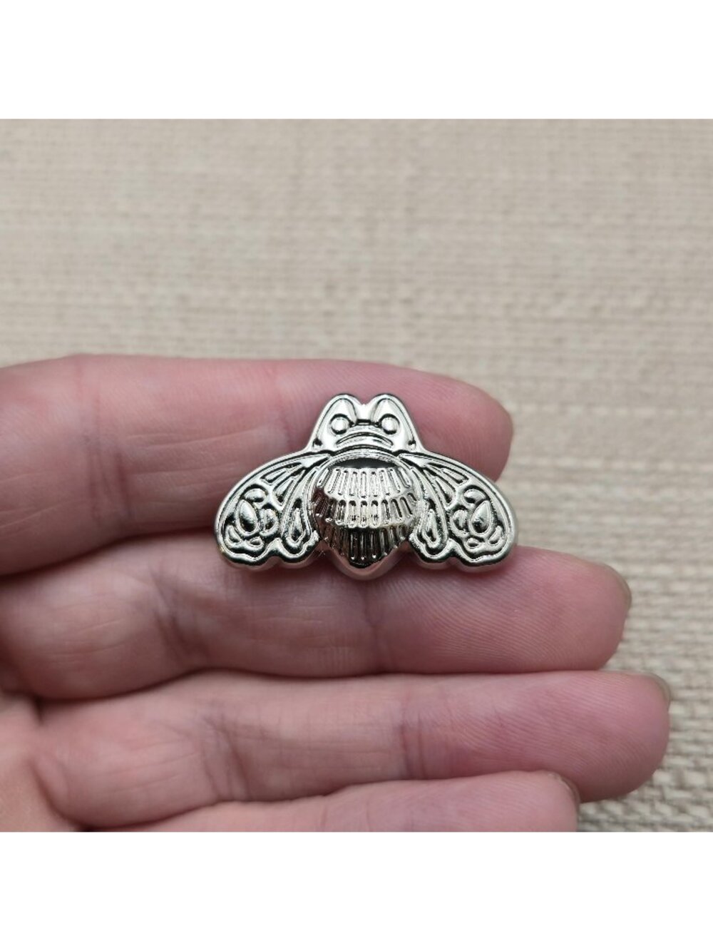 Patron Tequila Signature 3D Hornet Bumble Bee Silver Tone Metal Lapel Pin A8684